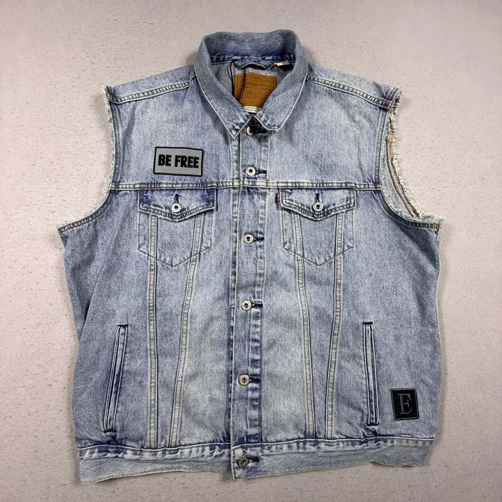 Levis Mens Denim Trucker Vest Light Wash Blue Be Free Cross Patch Large